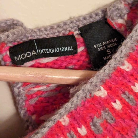 Festive Knit sweater - Picture 2 of 2